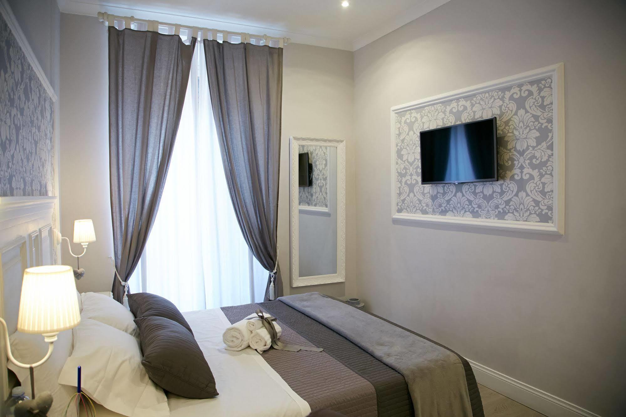 Charme & Chic Bed & Breakfast Rome Exterior photo